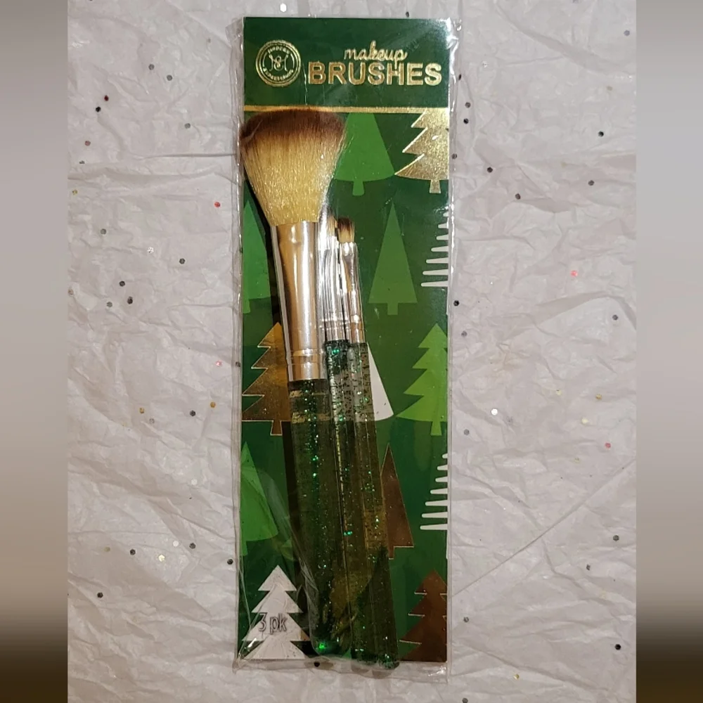 Holiday Make-Up Brushes and Sanitizer
